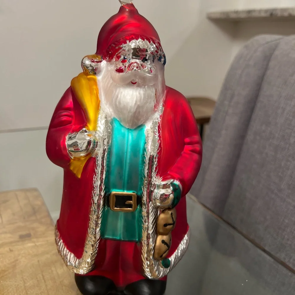 Department 56 celebrate holidays